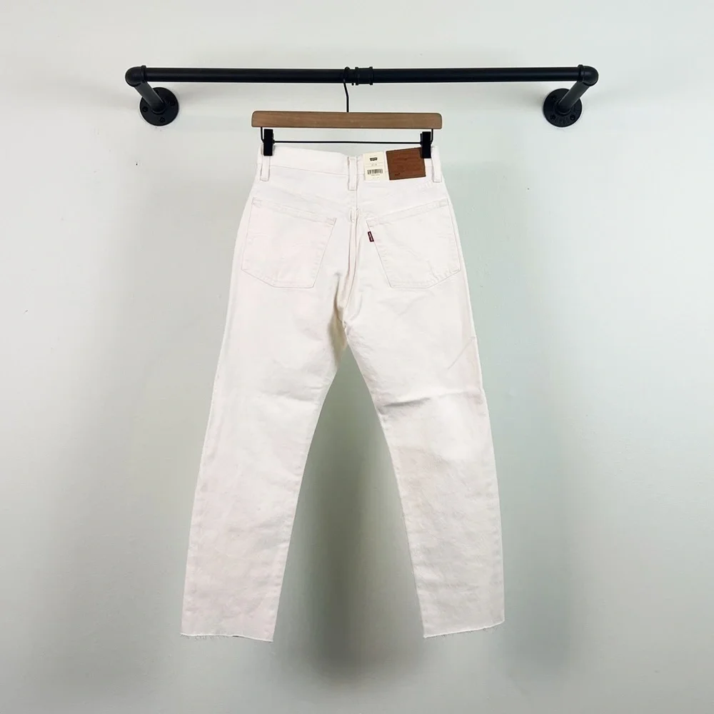 NWT Levi’s 501 High Rise Crop Jeans in Everything’s Fine White Distressed